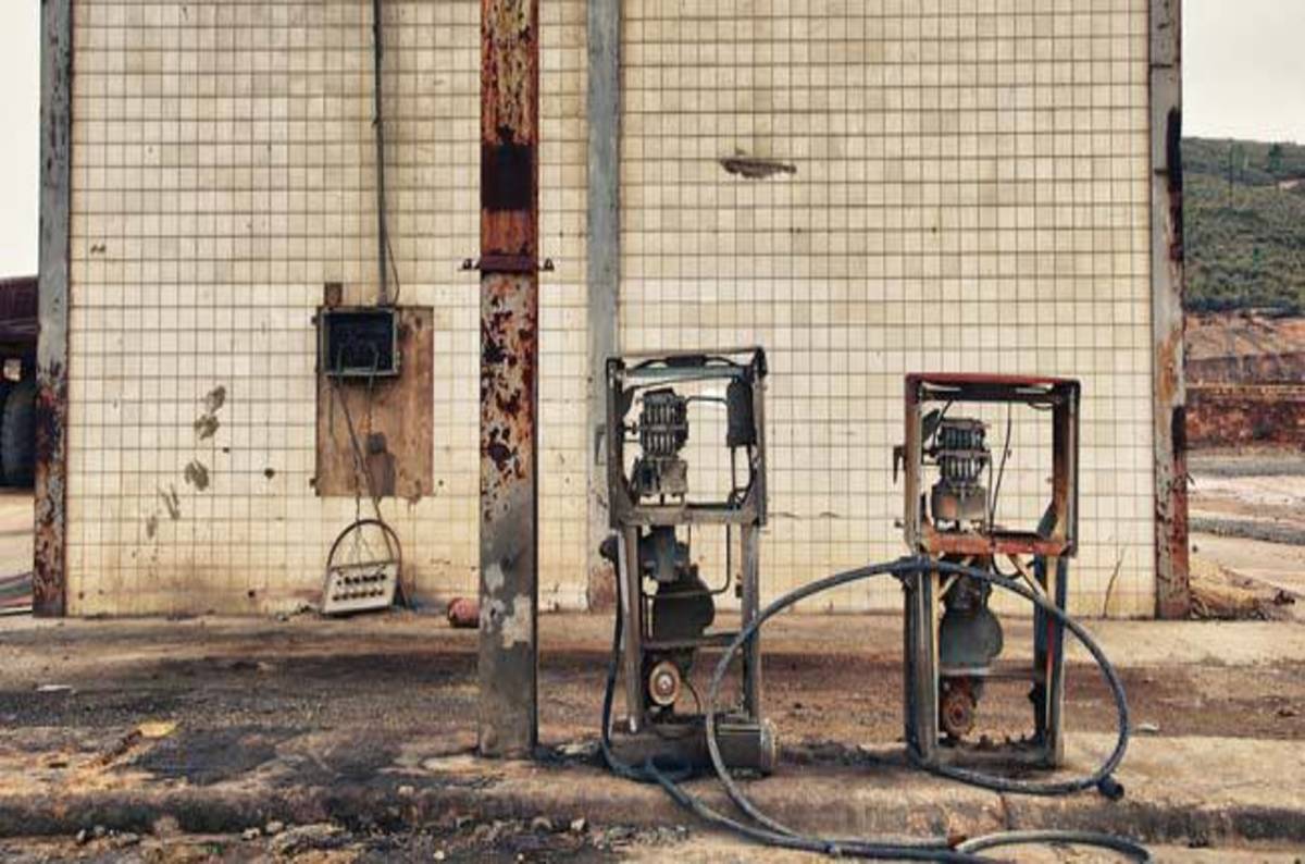 Cops suspect Detroit fuel station was hacked before 10 drivers made off